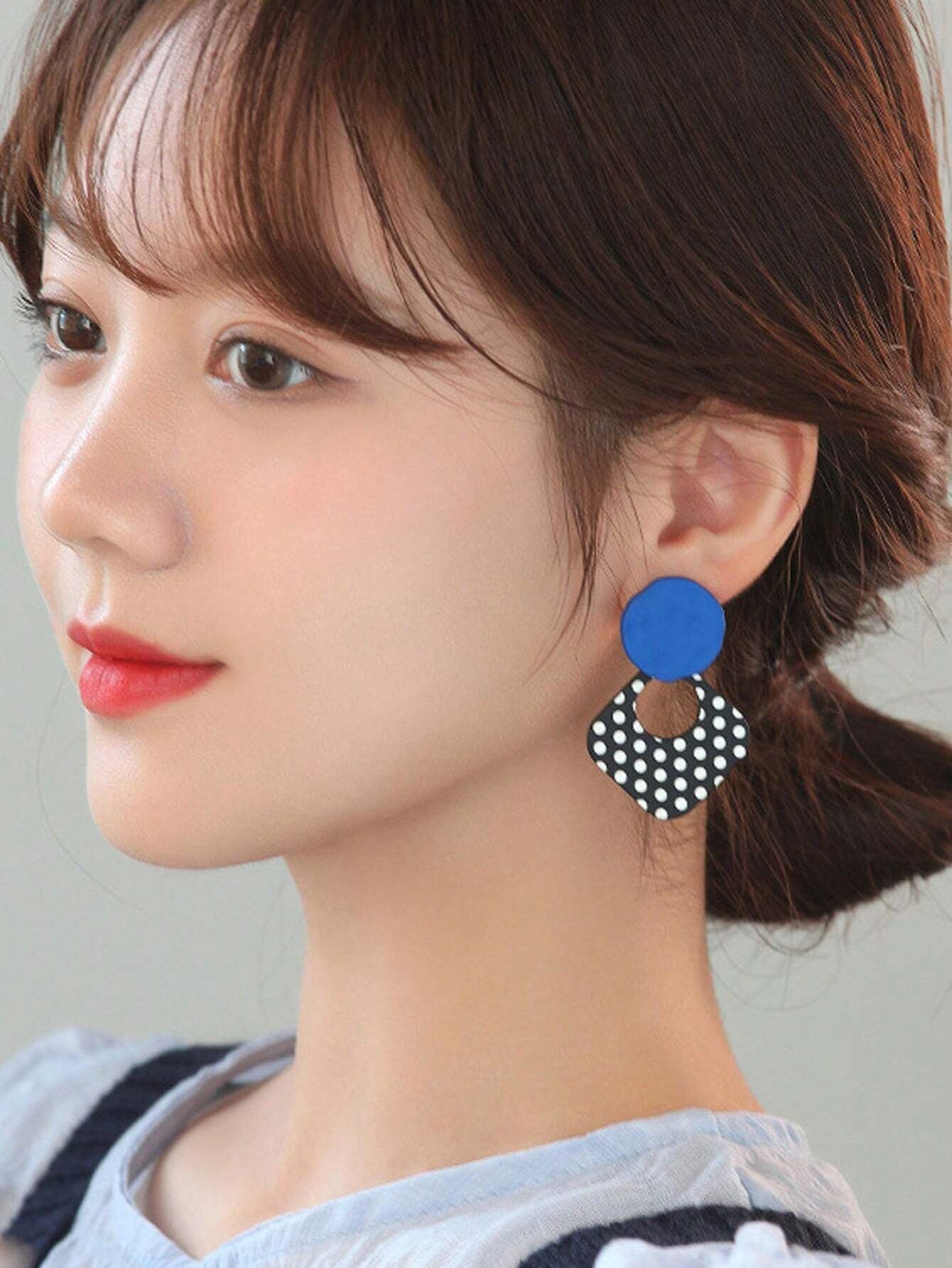 1 Pair of Fashionable Retro Personality Women'S Earrings, Sweet and Fresh Style, Black and White Polka Dot Earrings, Alloy, Acrylic and Stainless Steel Materials, Suitable for Daily, Festivals, Gatherings and Other Occasions, Can Be Used as Valentine'S Day Gifts, Holiday Gifts Valentines