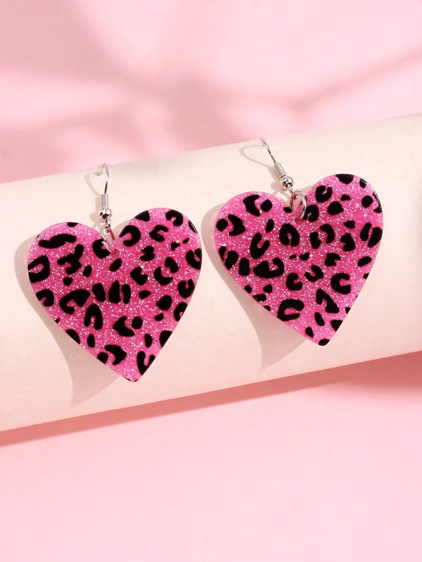 1Pair Cute & Fashionable Acrylic Sparkly Pink Leopard Print Heart Shaped Dangle Earrings for Women Valentines