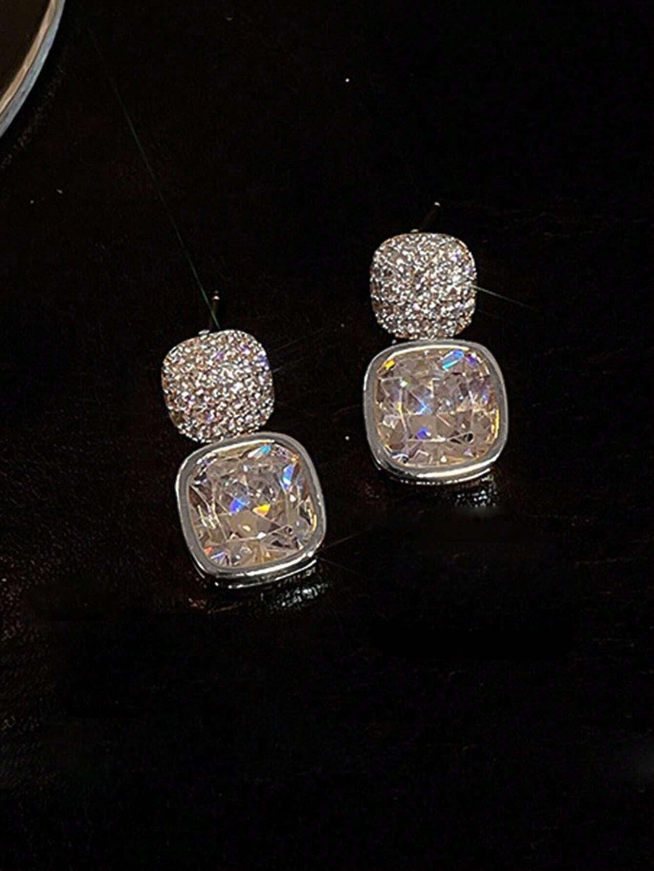 Rhinestone Decor Earrings